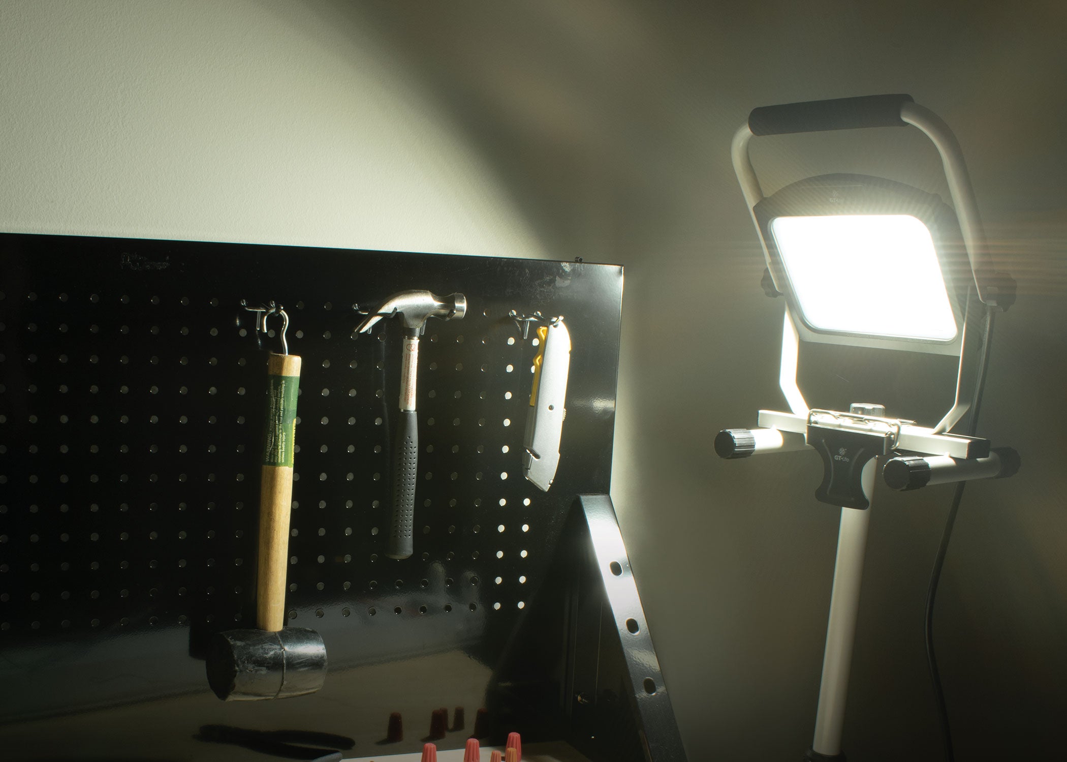 LED Work Light with USB