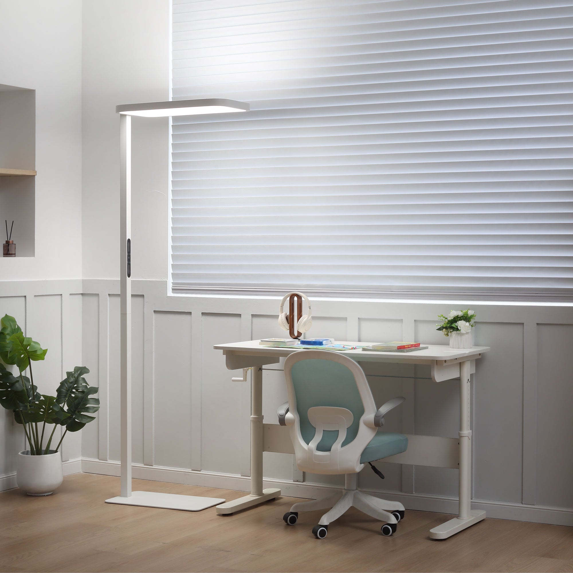 GT-Lite Duo Light Eye Protection LED Floor Lamp Pro