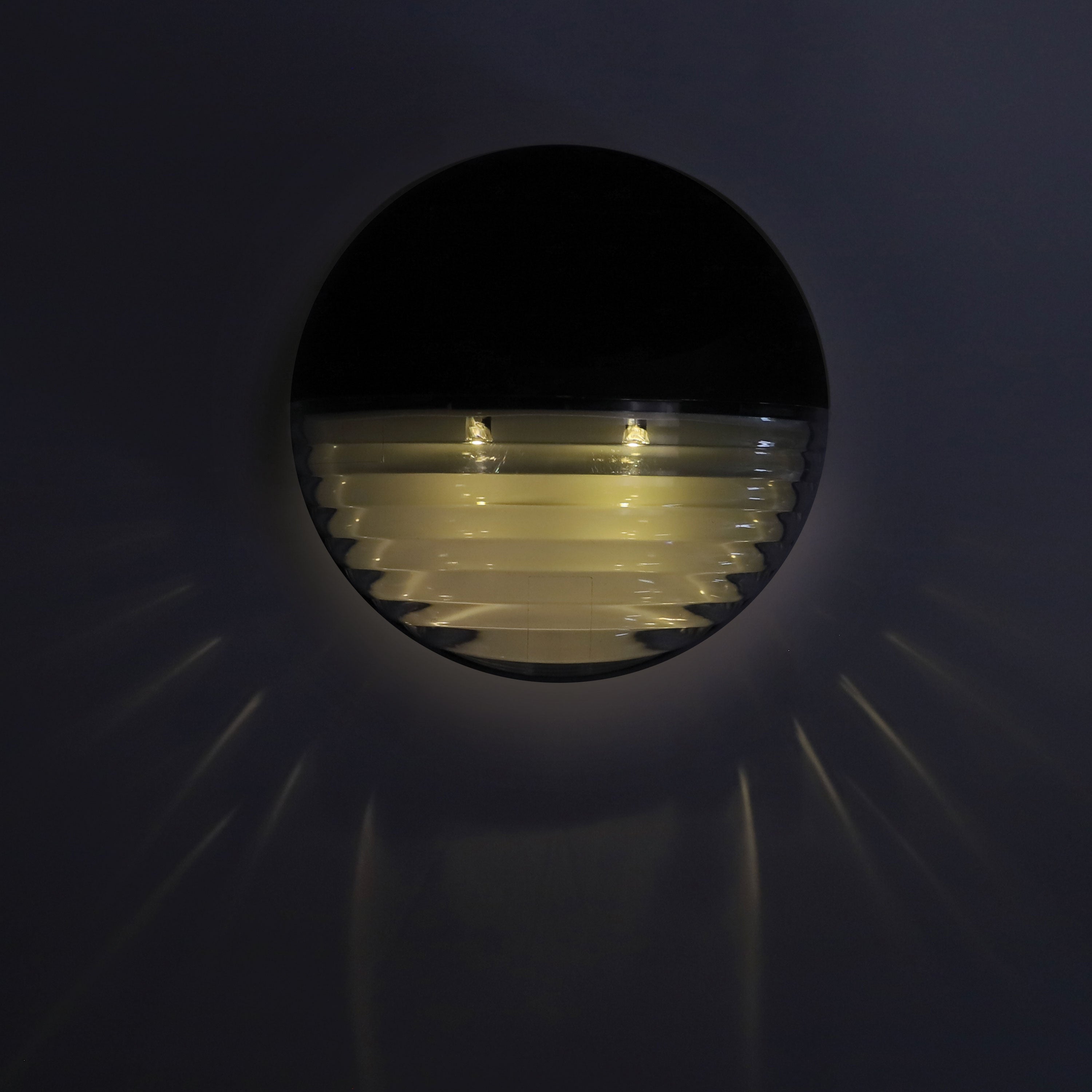 Solar-Powered LED Round Wedge Light, 4-Pack