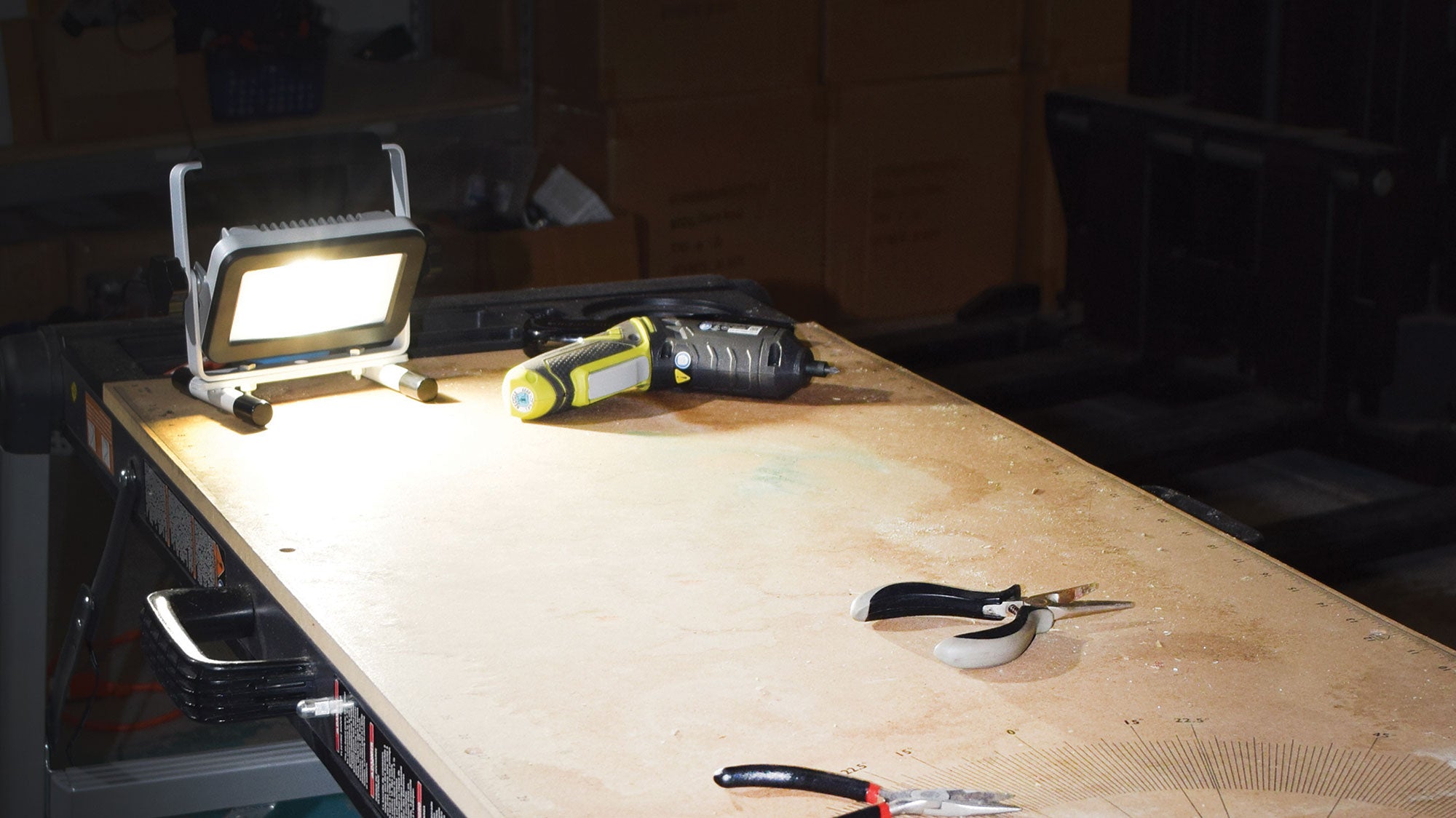 Easy-to-Carry Work Lights for Any Worksite